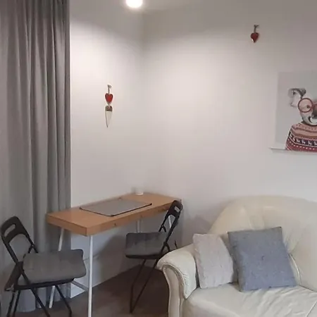 Lemuria Szkolna Centrum Apartament Legnica