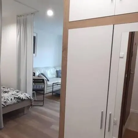 Lägenhet Lemuria Szkolna Centrum Legnica
