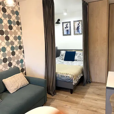 Lemuria Szkolna Centrum Legnica