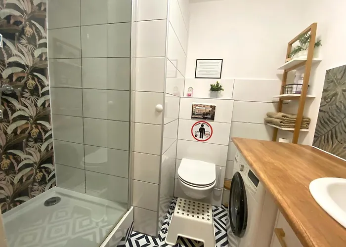 Lemuria Szkolna Centrum * Legnica