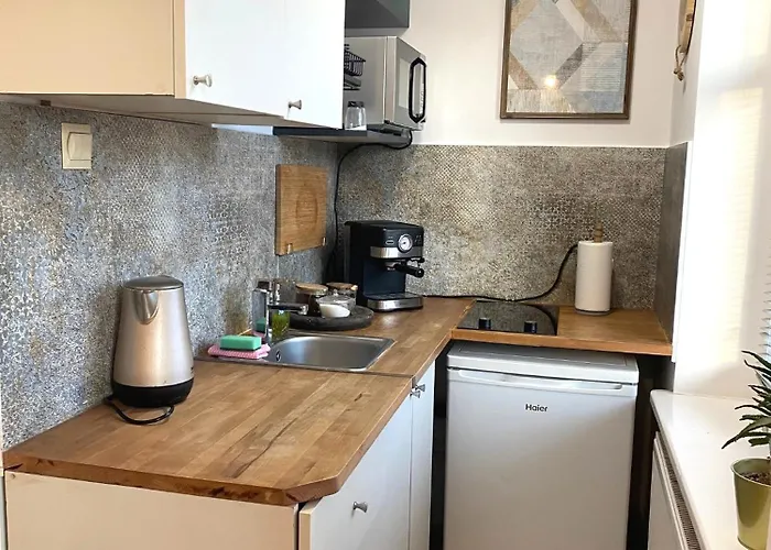 Lemuria Szkolna Centrum * Legnica