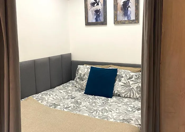 Lemuria Szkolna Centrum Daire Legnica