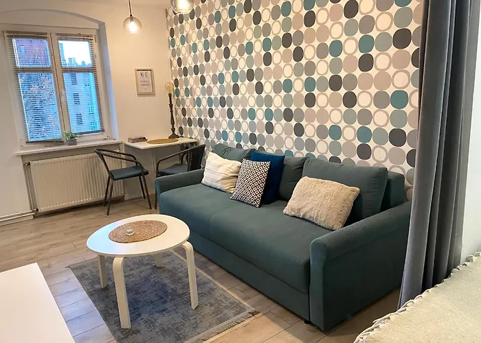 Lemuria Szkolna Centrum * Legnica